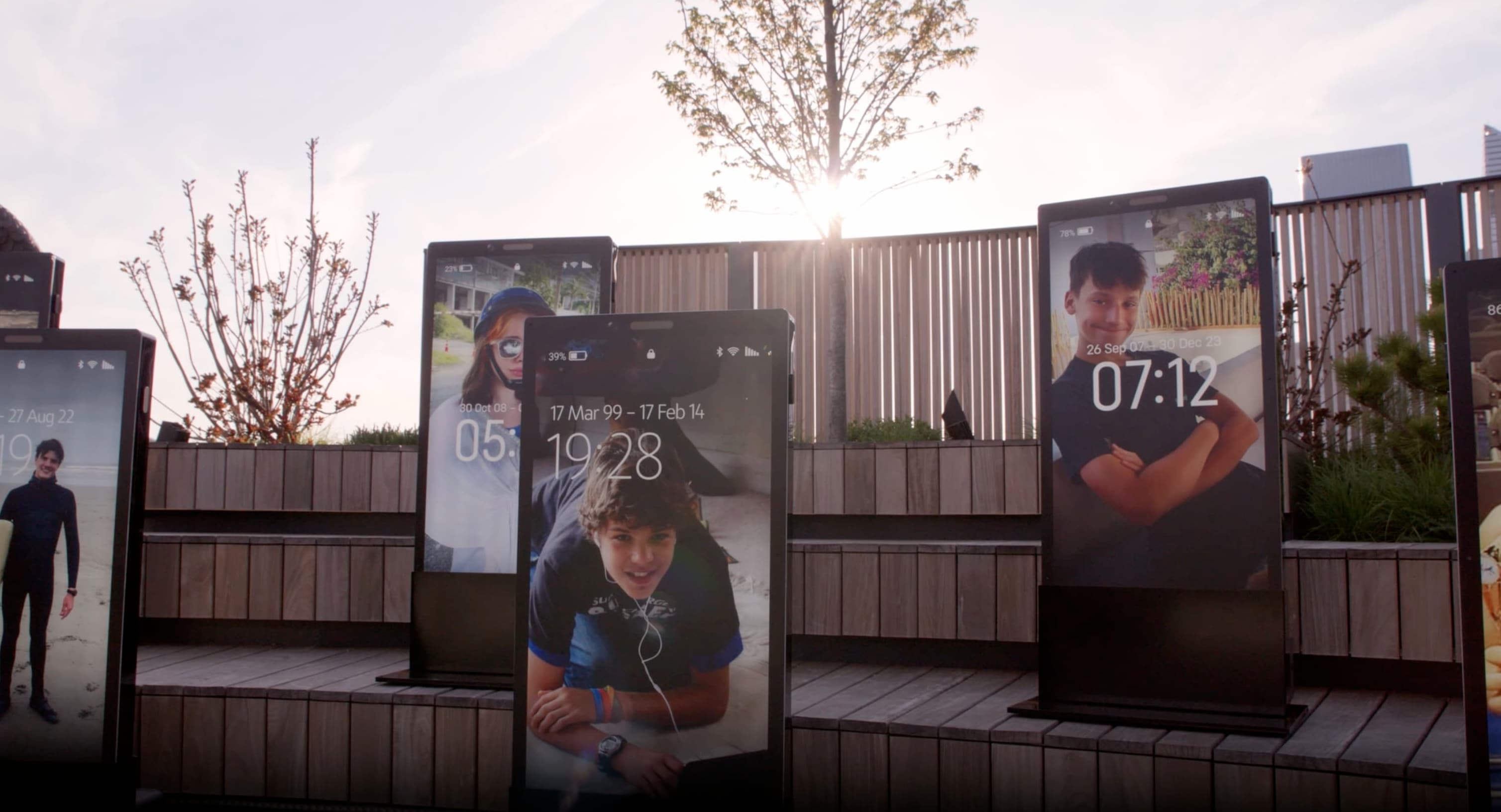 When the mobile screen becomes a memorial: New monument highlights digital grief